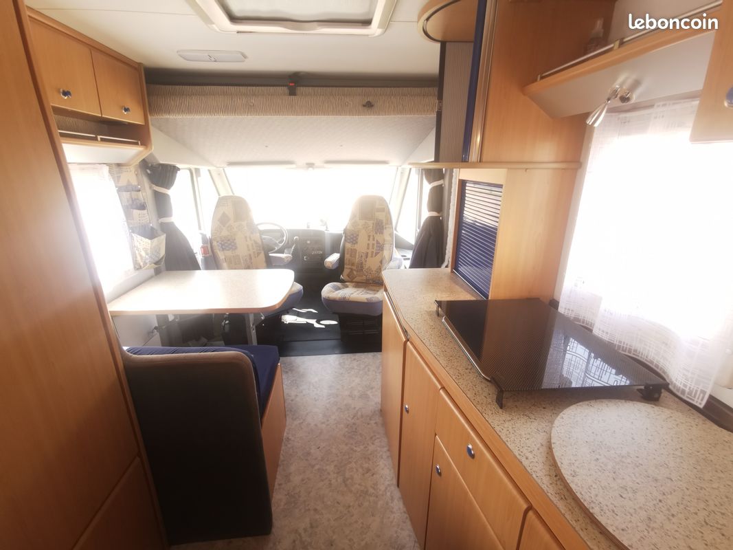 Camping-car Intégral Bürstner I 574 Élégance