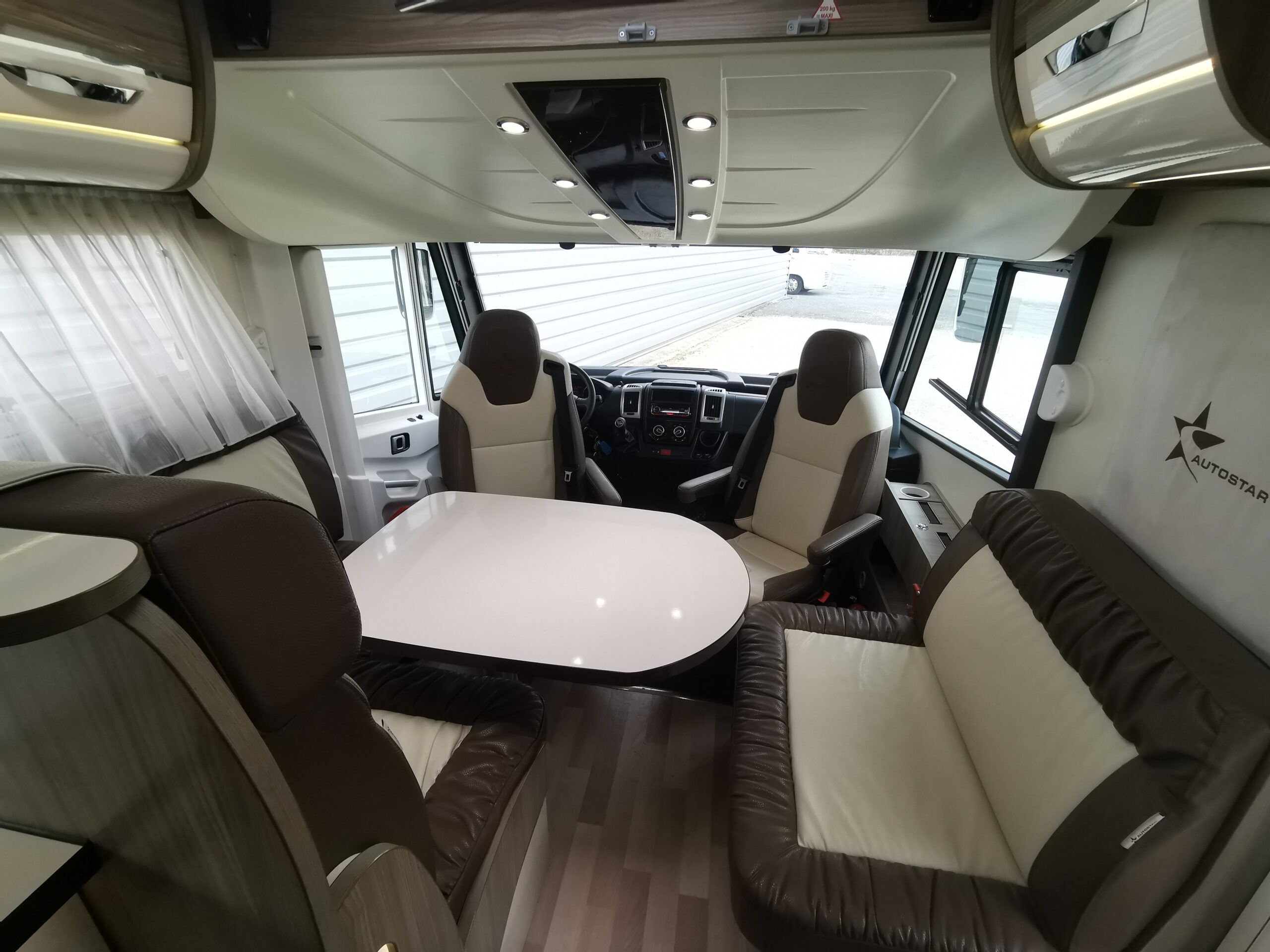 CAMPING CAR INTEGRAL AUTOSTAR I 720 PRIVILEGE
