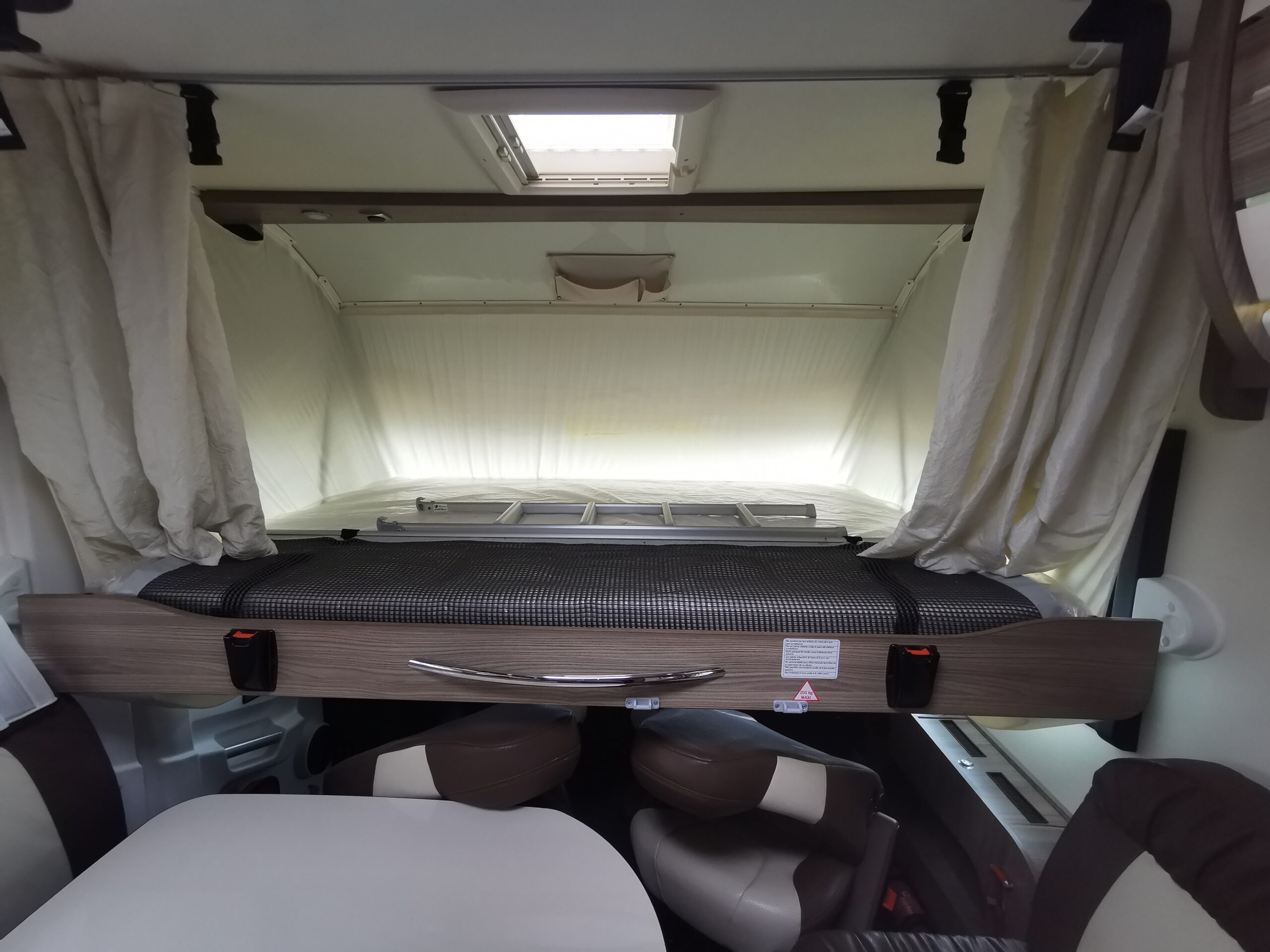 CAMPING CAR INTEGRAL AUTOSTAR I 720 PRIVILEGE