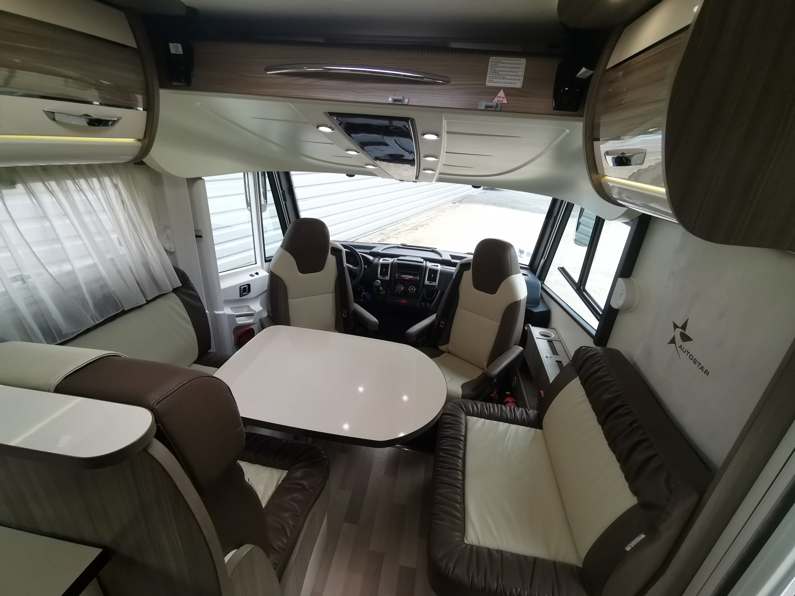 CAMPING CAR INTEGRAL AUTOSTAR I 720 PRIVILEGE