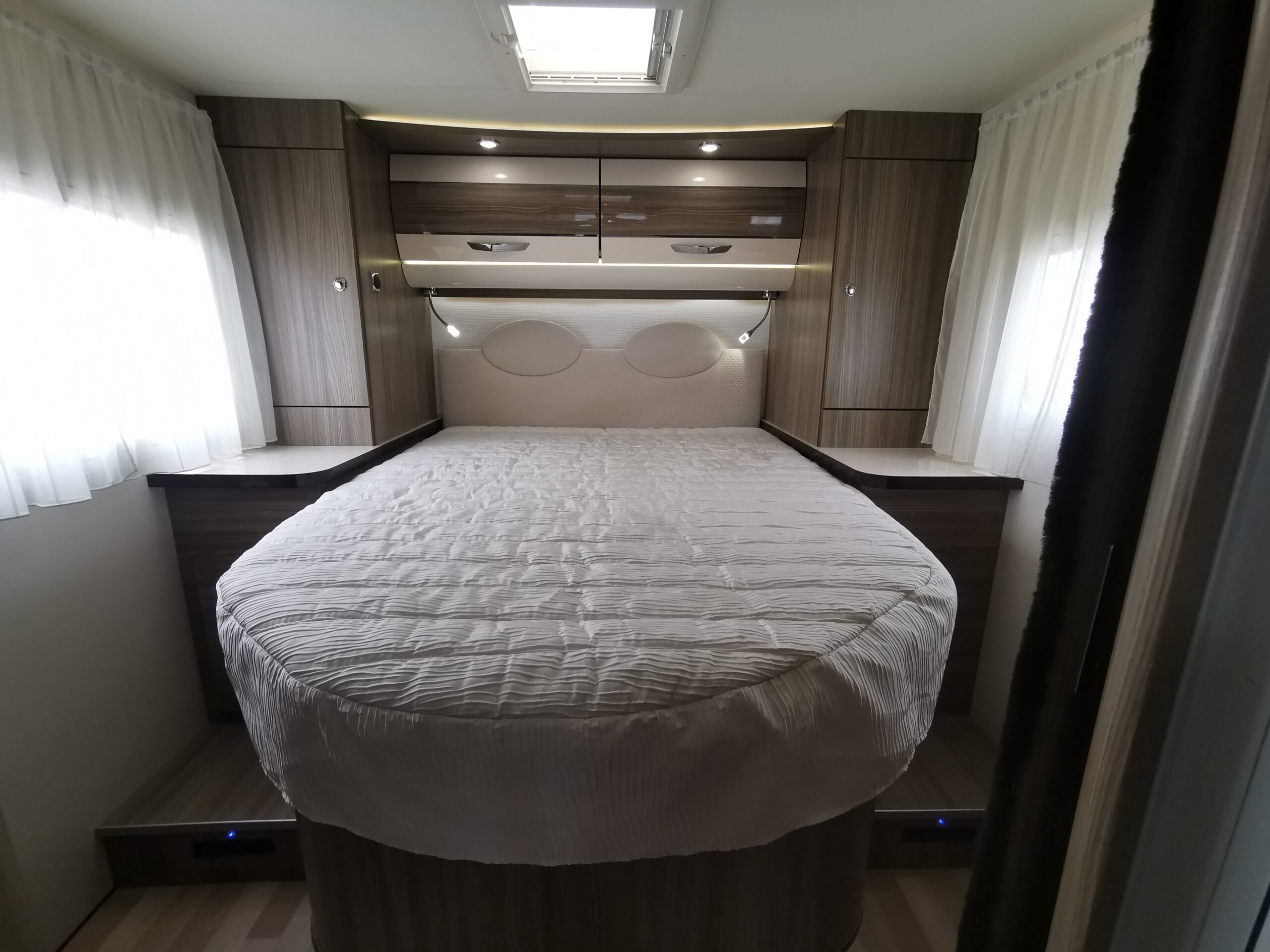 CAMPING CAR INTEGRAL AUTOSTAR I 720 PRIVILEGE
