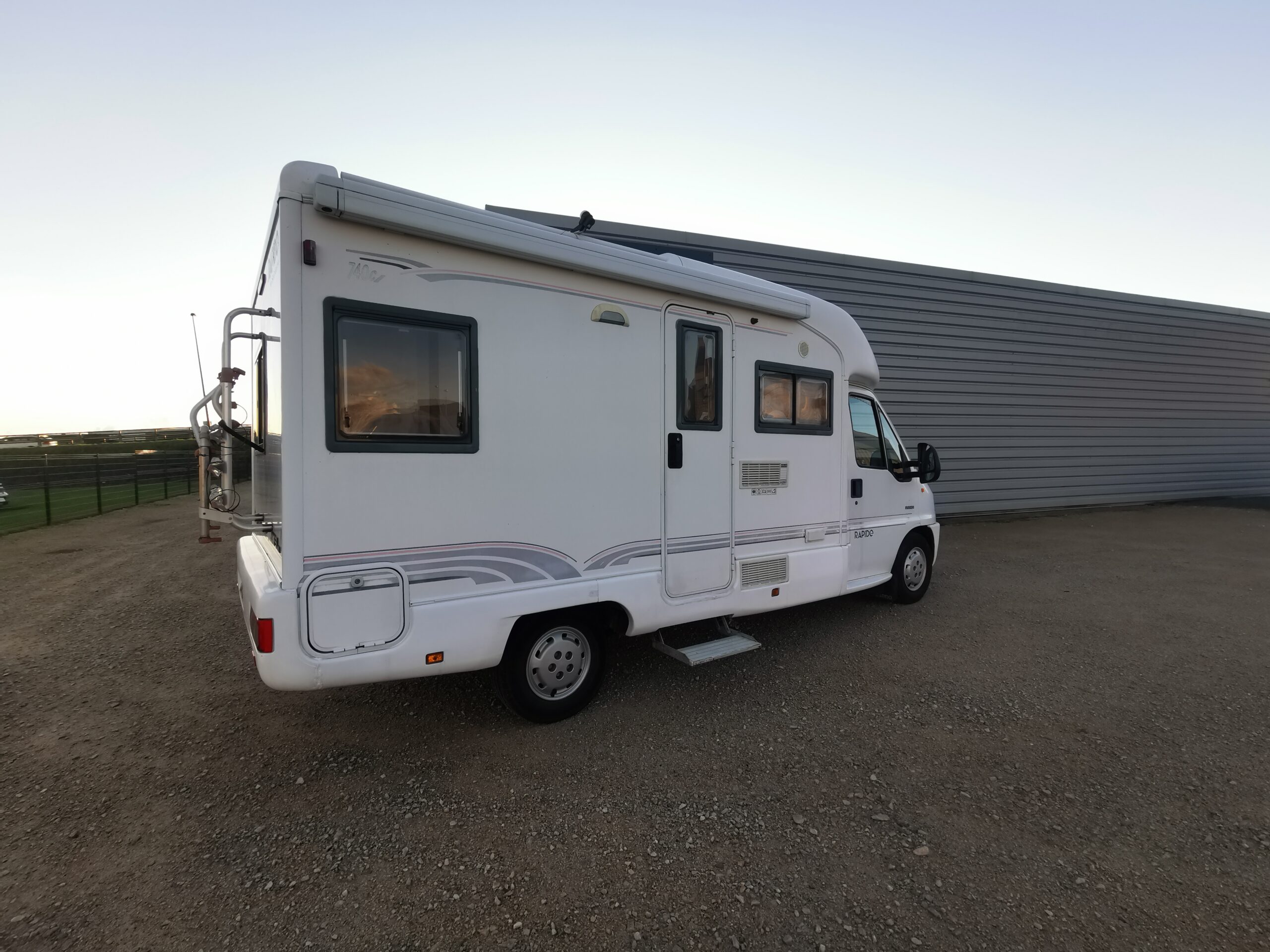 CAMPING CAR PROFILE RAPIDO 740 C
