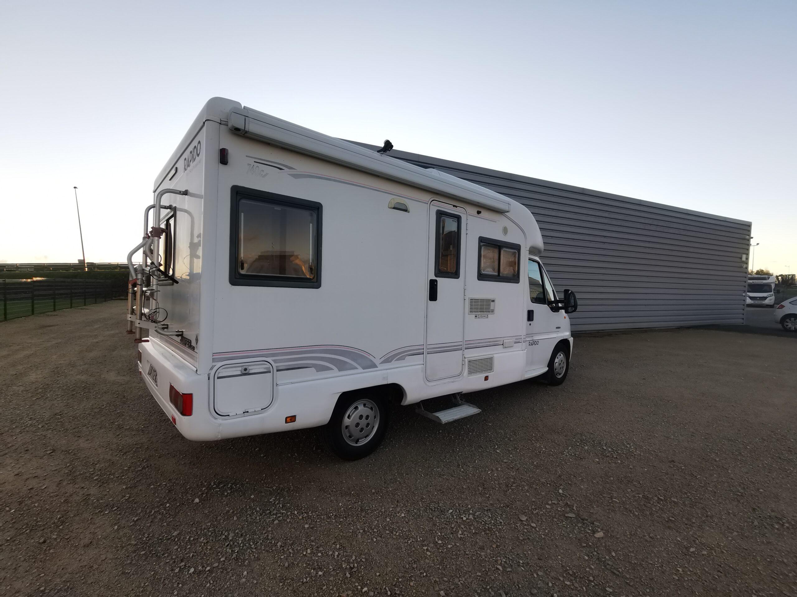 CAMPING CAR PROFILE RAPIDO 740 C