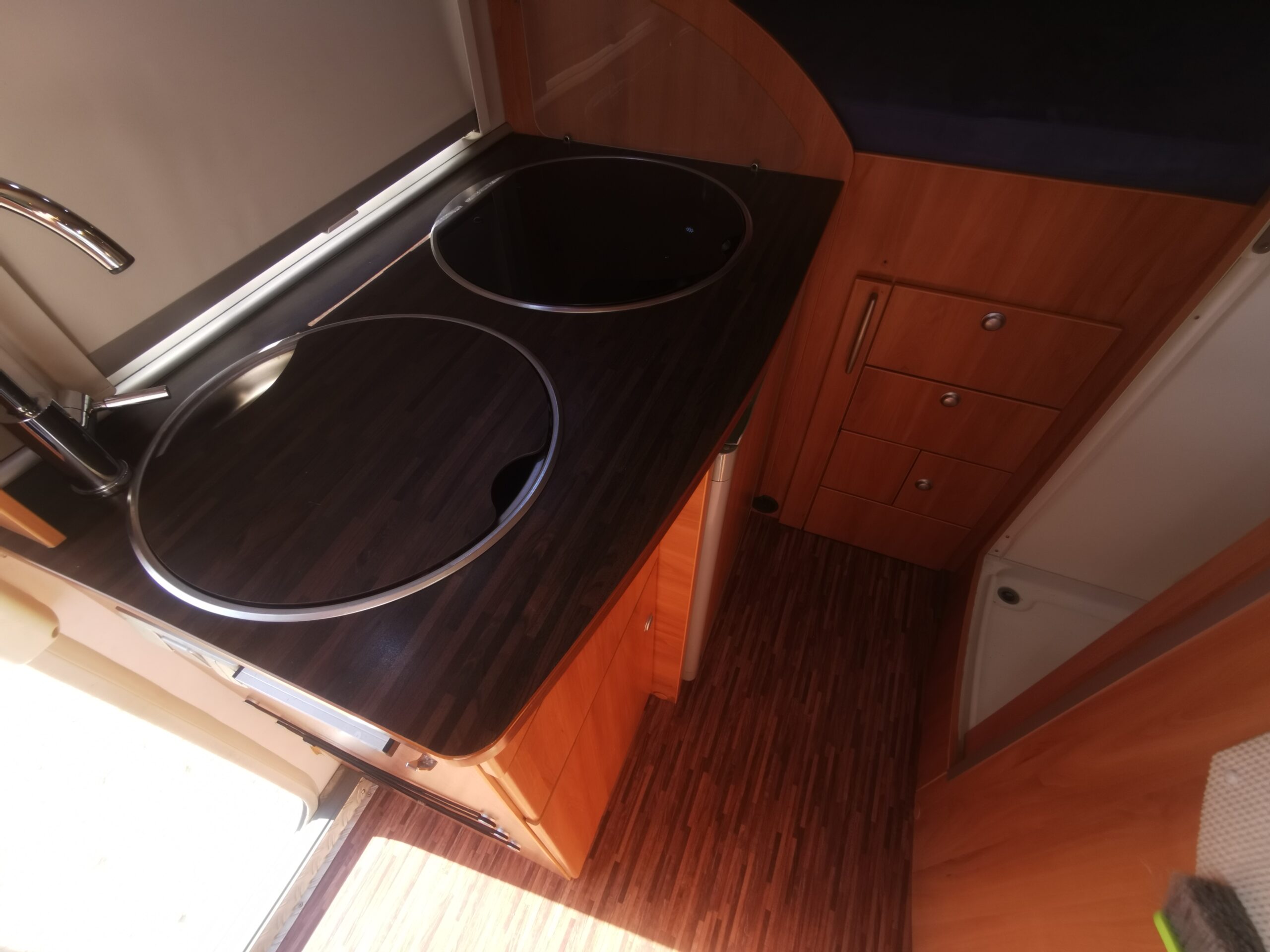 Camping car integral hymer exsis 522