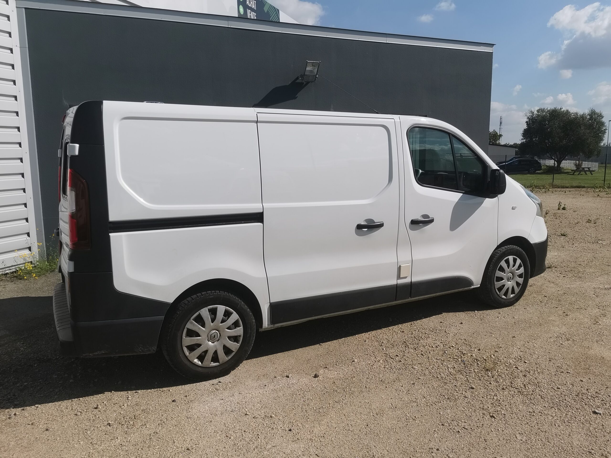 VAN RENAULT TRAFIC