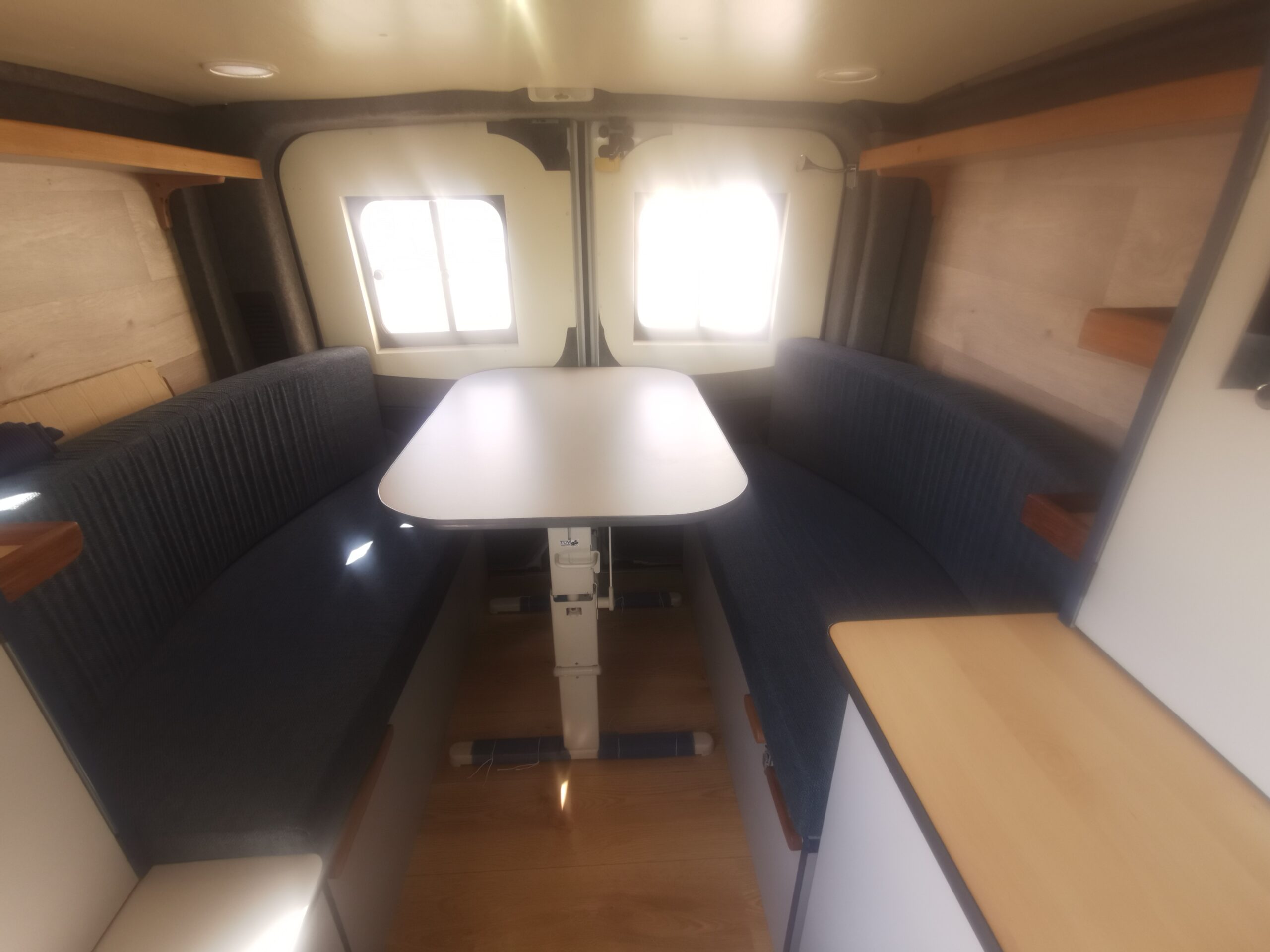 VAN RENAULT TRAFIC