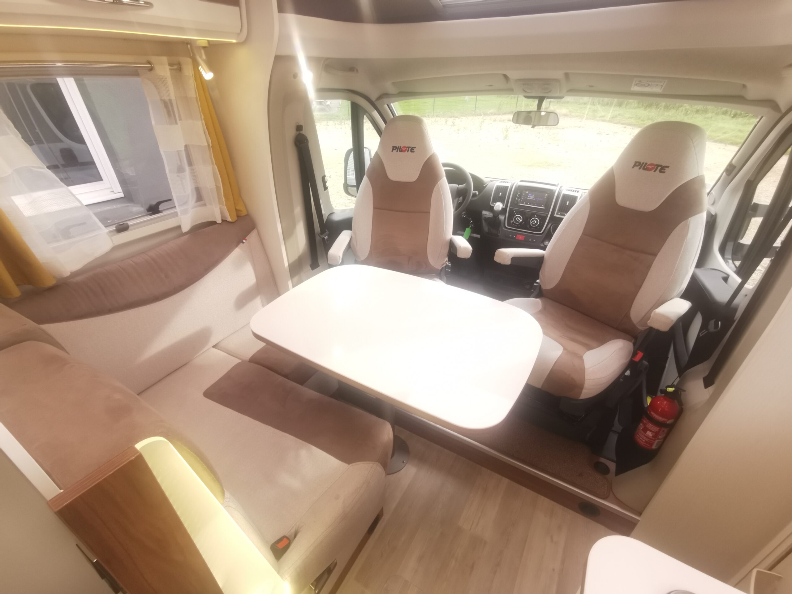 PROFILE PILOTE P 650 SENSATION BVA 150CV