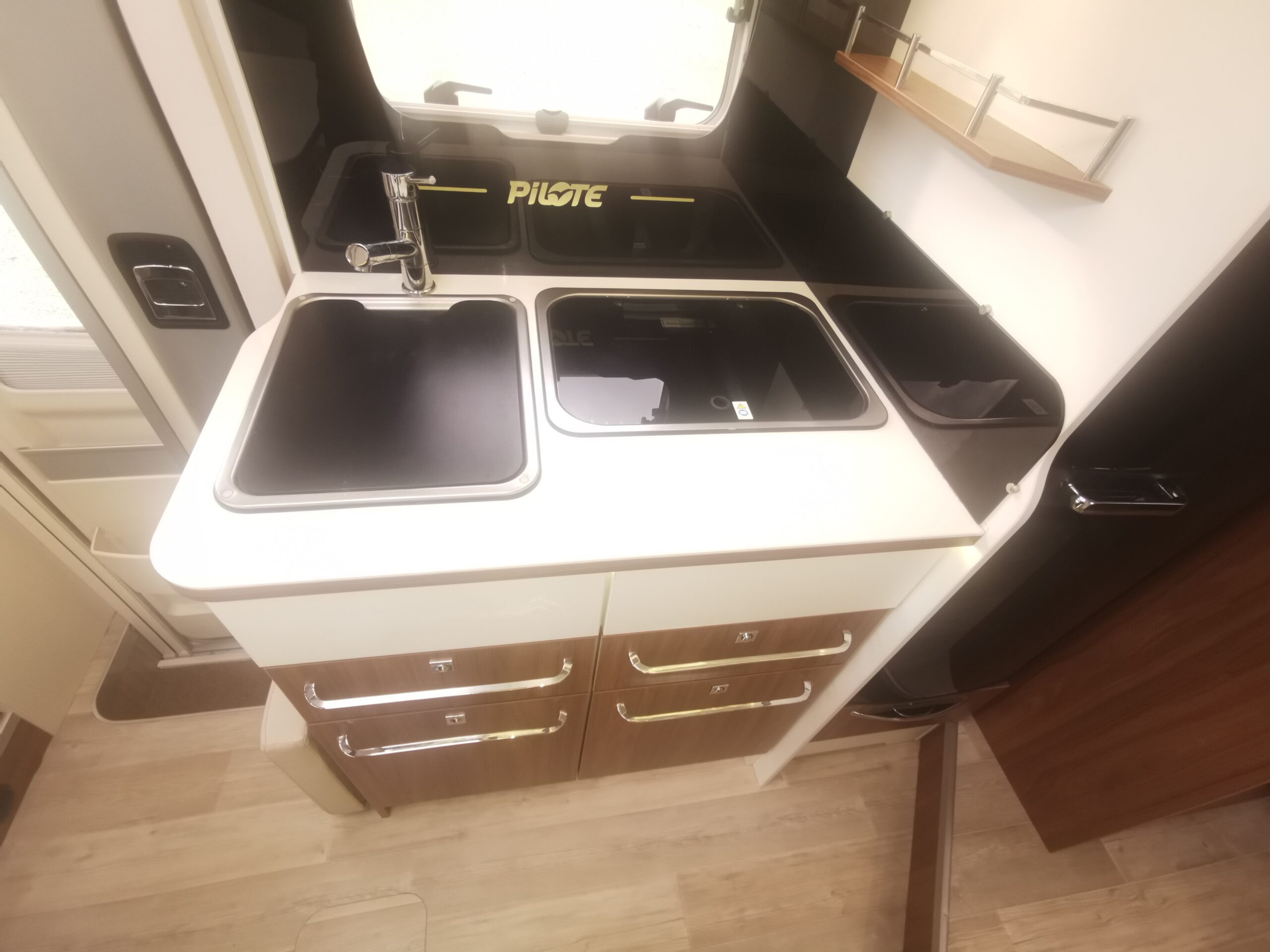 PROFILE PILOTE P 650 SENSATION BVA 150CV