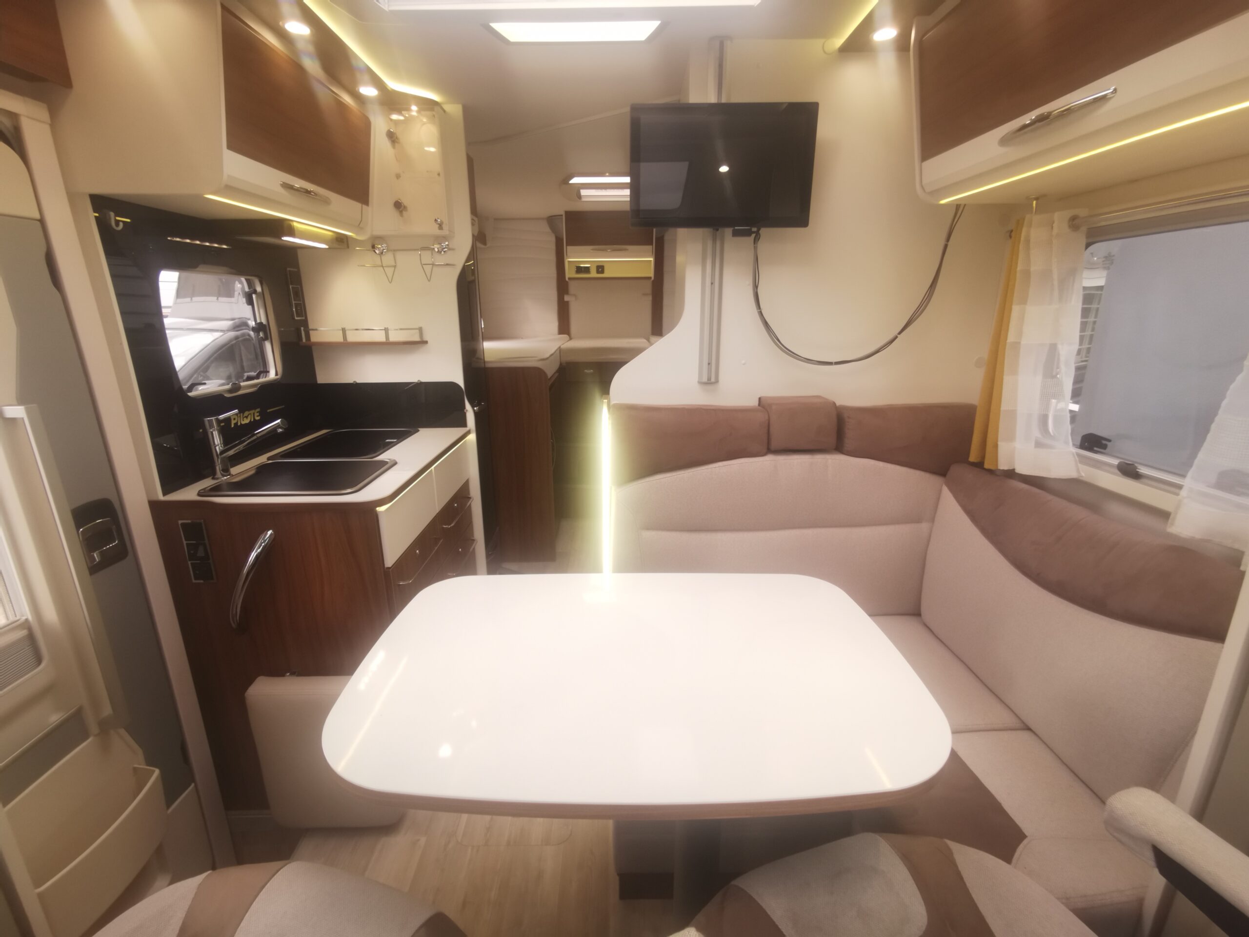 PROFILE PILOTE P 650 SENSATION BVA 150CV