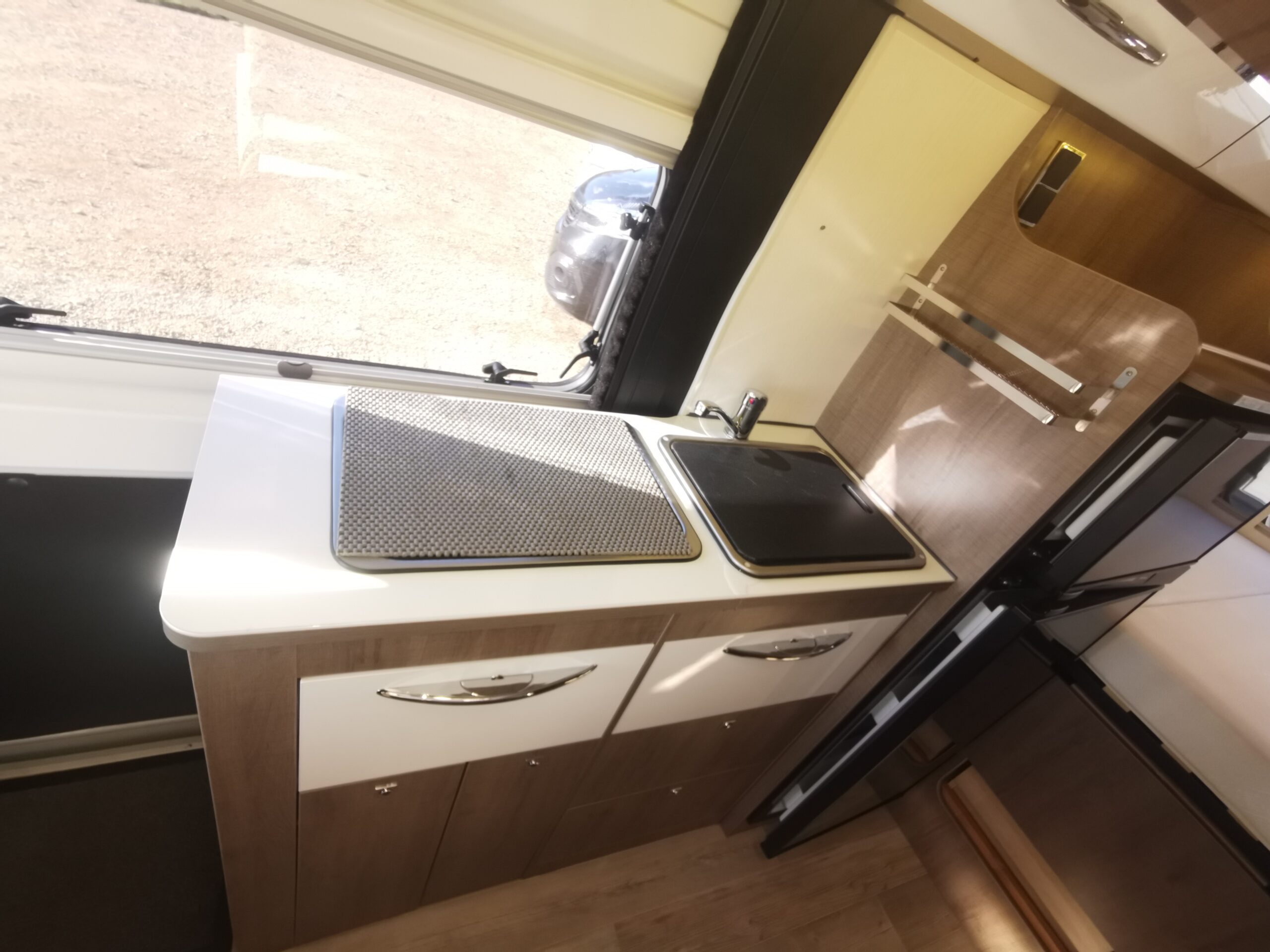 FOURGON BAVARIA V 600