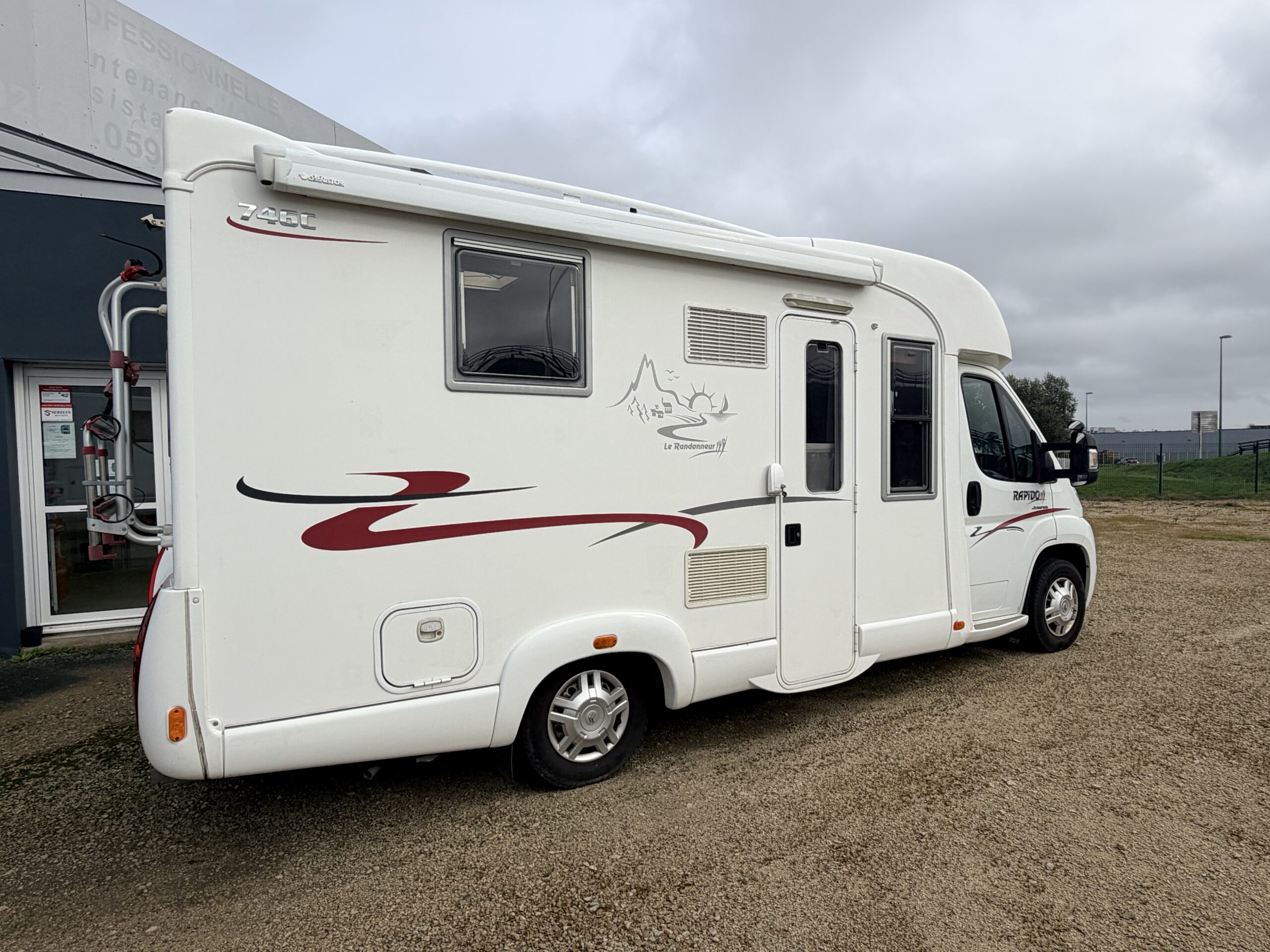 PROFILE RAPIDO 746 C