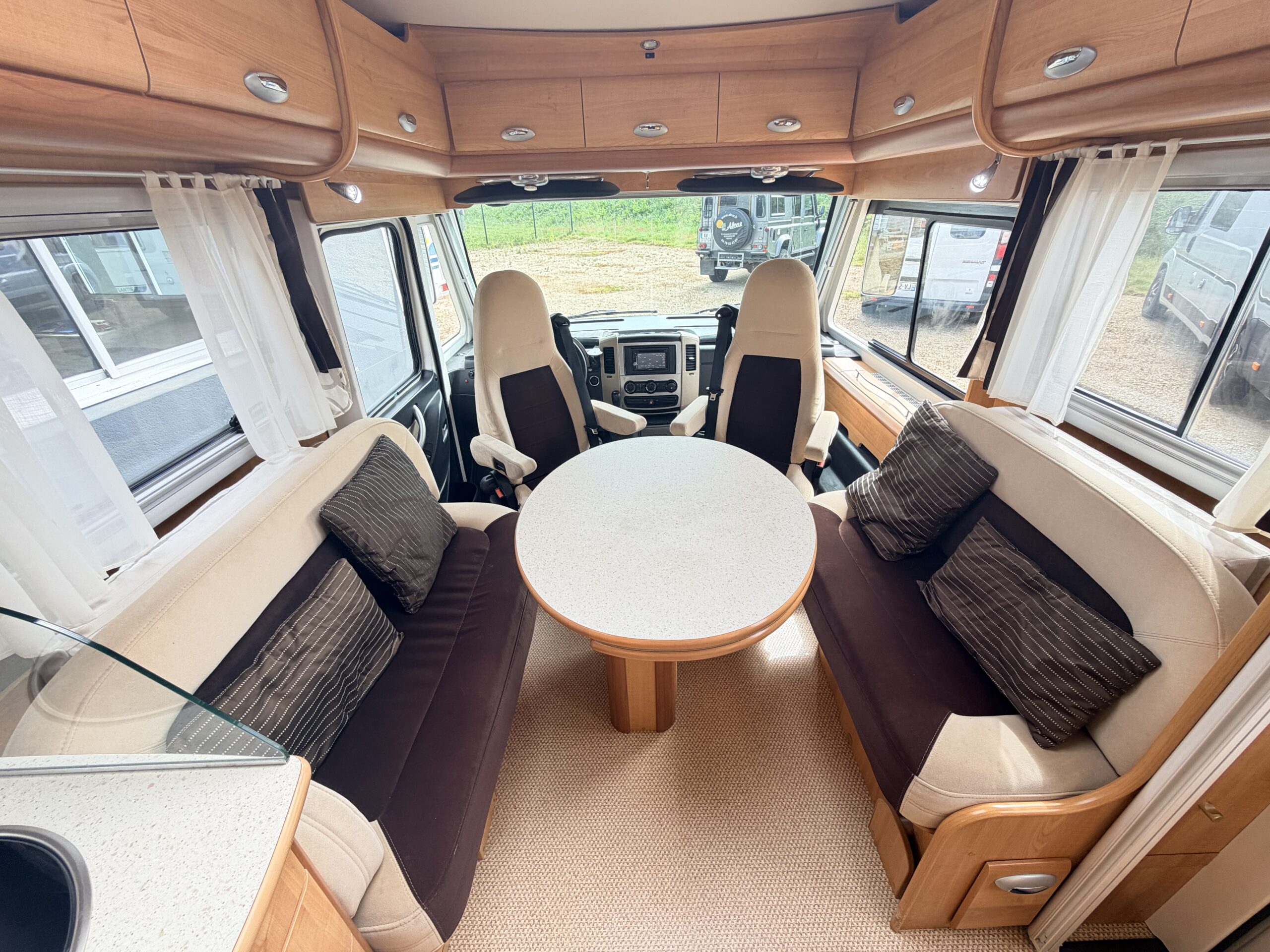 INTEGRAL LE VOYAGEUR LVX 855 SX BOITE AUTO MERCEDES BENZ