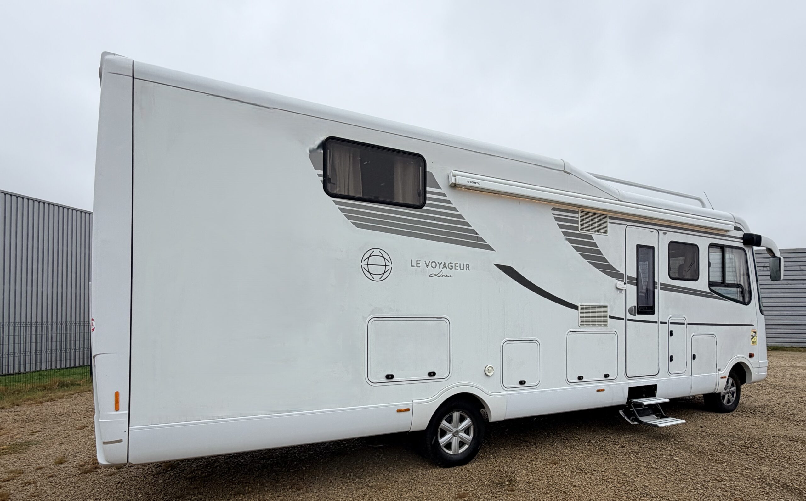 INTEGRAL HAUT DE GAMME LE VOYAGEUR RMB LINER 924 QD CAR SUR PORTEUR IVECO DAILY